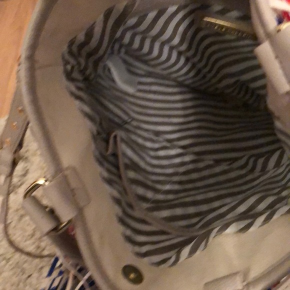 Fringe Purse - Picture 5 of 5